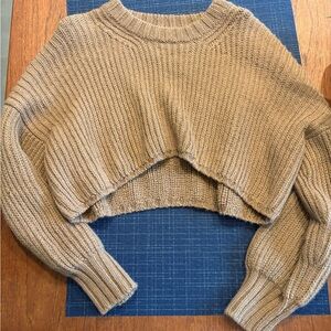 Alpalca wool cropped sweater